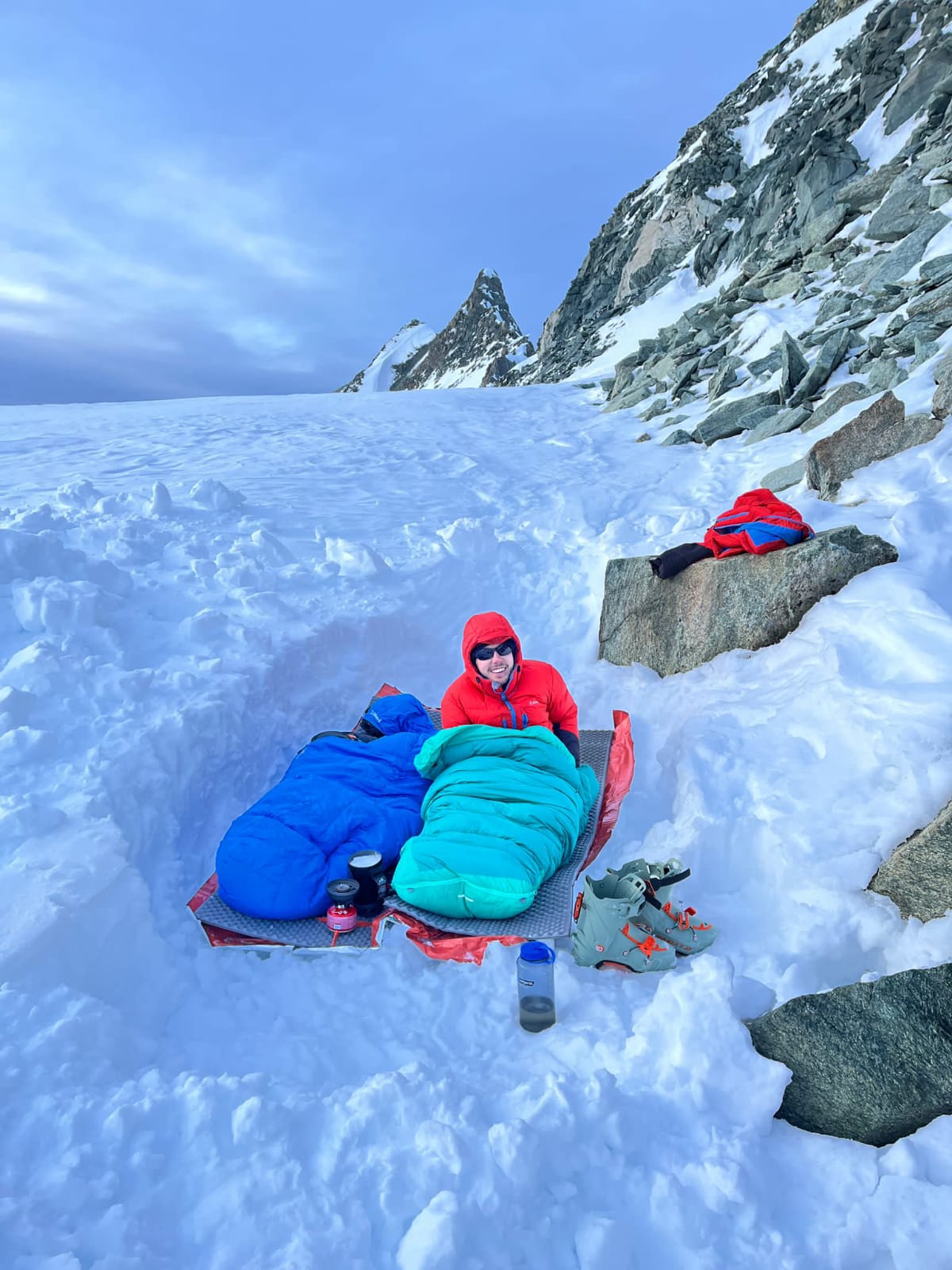 le bivouac creusé par Christophe