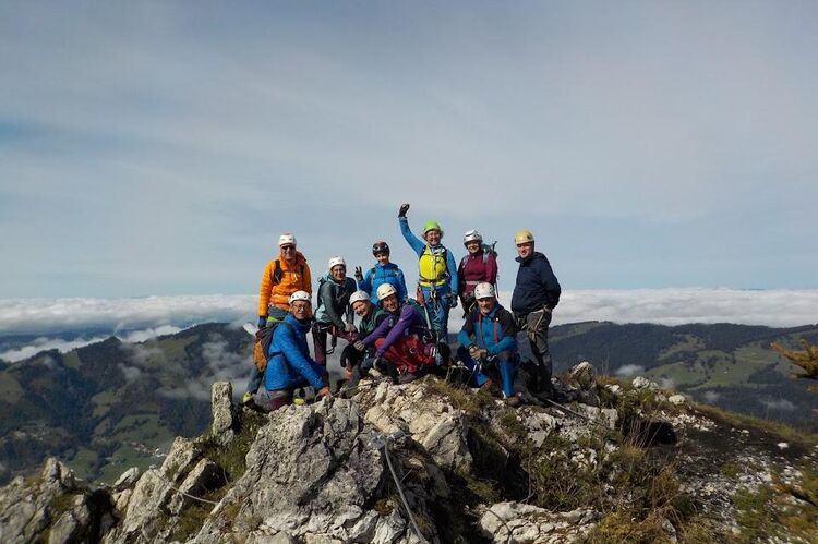 Dent de Vounetse 1813m L'équipe d'indiens au complet