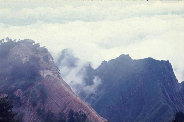 Brumes matinales au sommet du Hua shan