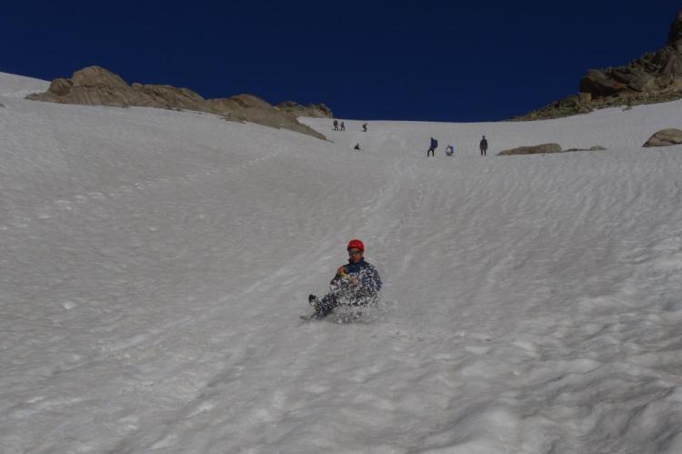 La glissade, moyen rapide et ménageant les genoux (mais pas le c...)