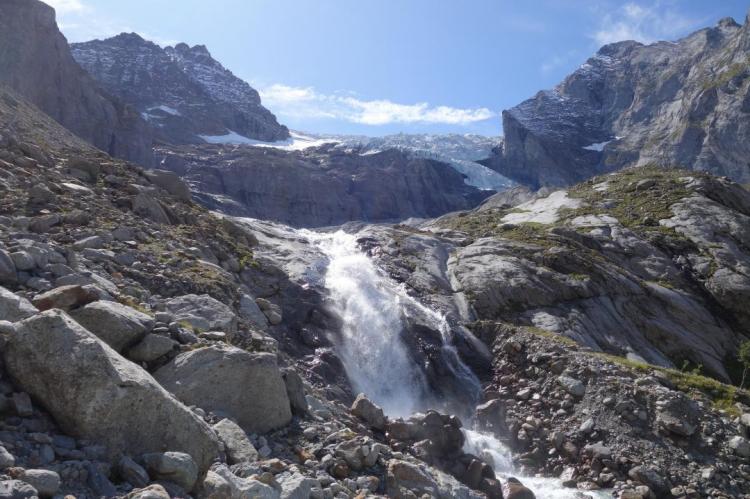 Rosenlaui avec son glacier et le Dossen (à gauche) 