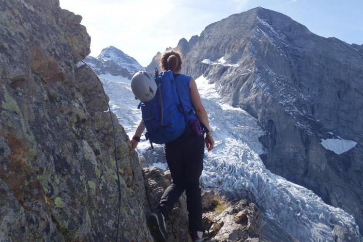 Sur le sentier du Dossen, vue sur le glacier Rosenlaui