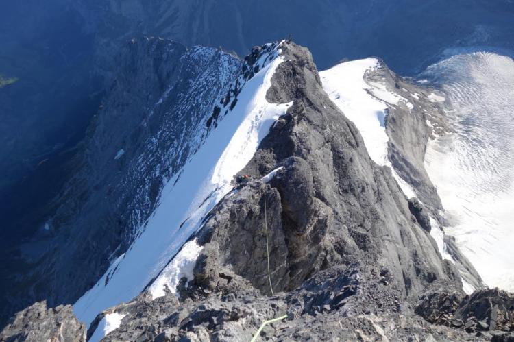 Vue sur le bas de l'arête Mittellegi